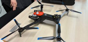 ドローンでの業務無線局申請 & FPVドローンでのアマ無線局申請 / ドローン機体登録・飛行承認許可申請代行